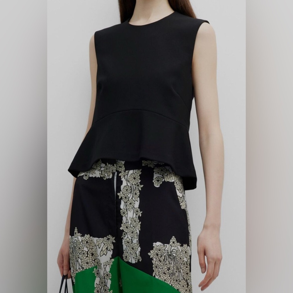 NWT Lela Rose Flounce Hem Top SIZE L Black. $695. Elegant Classic Timeles